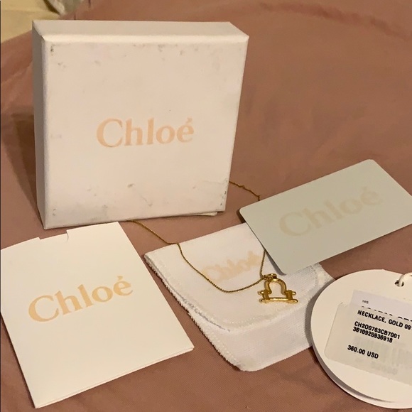 Chloé Libra Necklace - Picture 8 of 10